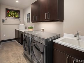 10314 SE 25th Street, Bellevue WA 98004