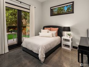 10314 SE 25th Street, Bellevue WA 98004