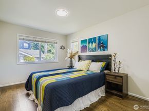 2312 108th Avenue SE, Bellevue WA 98004