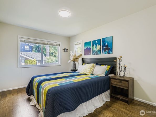 2312 108th Avenue SE, Bellevue WA 98004