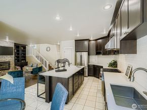 2312 108th Avenue SE, Bellevue WA 98004