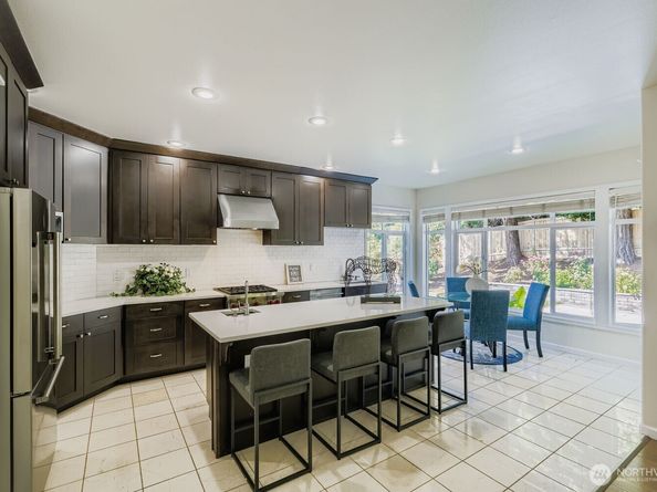 2312 108th Avenue SE, Bellevue WA 98004