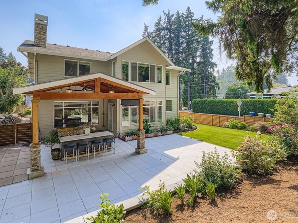2312 108th Avenue SE, Bellevue WA 98004