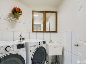 2312 108th Avenue SE, Bellevue WA 98004