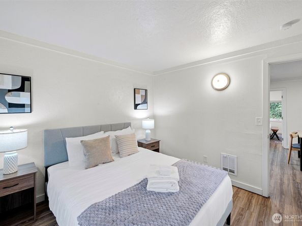 1103 N Wycoff Avenue A, Bremerton WA 98312