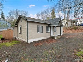 1103 N Wycoff Avenue A, Bremerton WA 98312