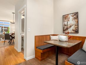 209 18th Avenue E B, Seattle WA 98112