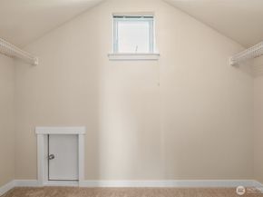 209 18th Avenue E B, Seattle WA 98112