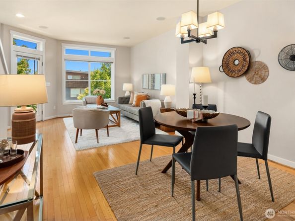 209 18th Avenue E B, Seattle WA 98112