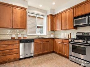 209 18th Avenue E B, Seattle WA 98112