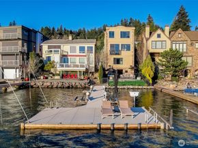 4013 E Lake Sammamish Shore Lane, Sammamish WA 98075