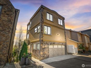 4013 E Lake Sammamish Shore Lane