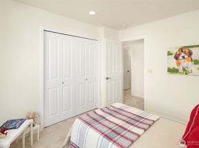 746 239th Lane SE, Sammamish WA 98074