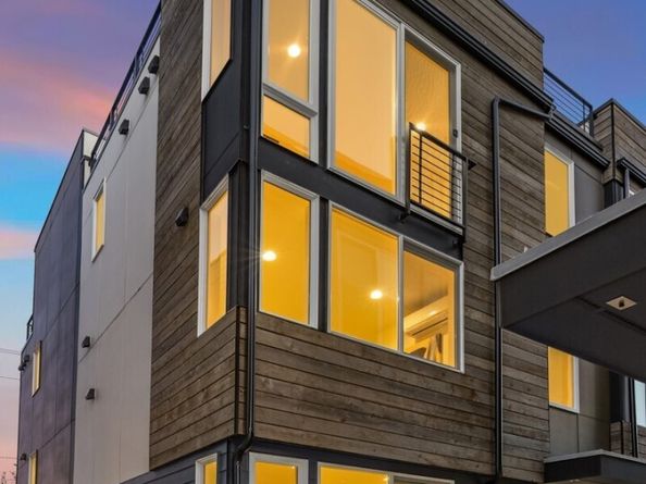 2341 16th Avenue S C, Seattle WA 98144