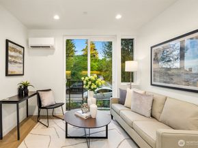 2341 16th Avenue S C, Seattle WA 98144