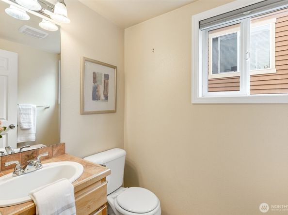 11209 Greenwood Avenue N A, Seattle WA 98133