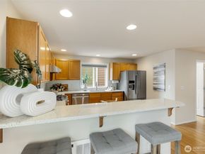 11209 Greenwood Avenue N A, Seattle WA 98133