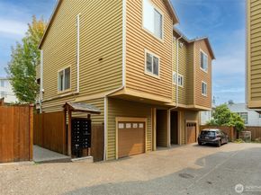 11209 Greenwood Avenue N A, Seattle WA 98133