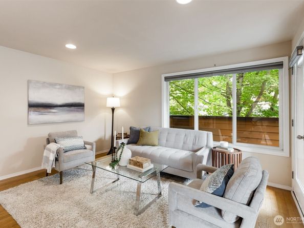 11209 Greenwood Avenue N A, Seattle WA 98133