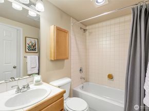 11209 Greenwood Avenue N A, Seattle WA 98133