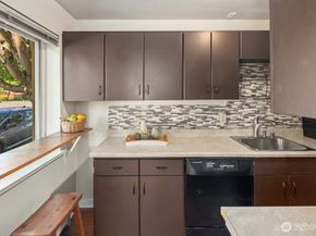 1800 Taylor Avenue N 206, Seattle WA 98109