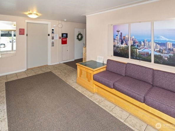 1800 Taylor Avenue N 206, Seattle WA 98109
