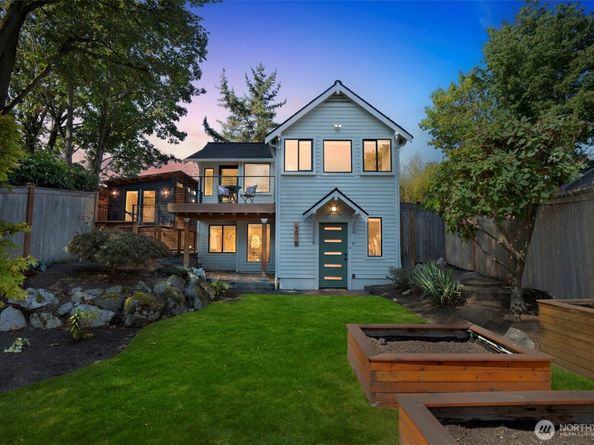 9015 Burke Avenue N, Seattle WA 98103