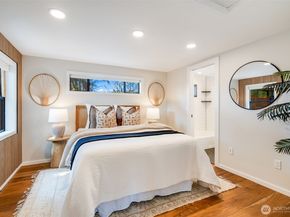9015 Burke Avenue N, Seattle WA 98103
