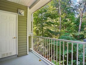 12712 Admiralty Way C206, Everett WA 98204
