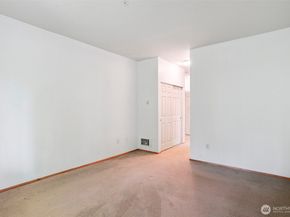 12712 Admiralty Way C206, Everett WA 98204
