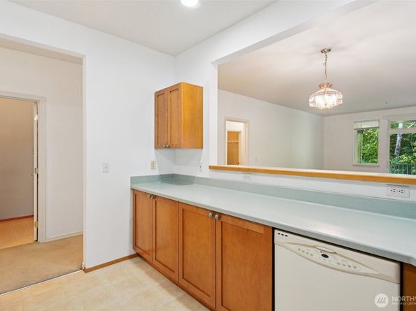 12712 Admiralty Way C206, Everett WA 98204