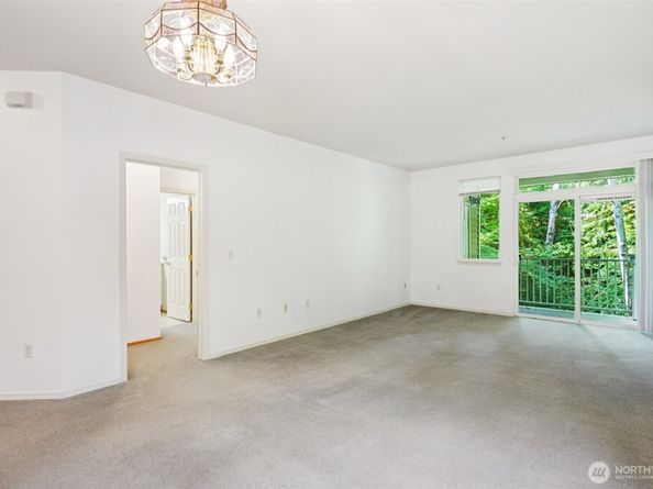 12712 Admiralty Way C206, Everett WA 98204