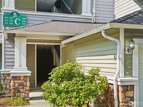 12712 Admiralty Way C206, Everett WA 98204
