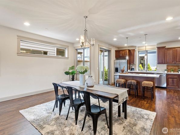 553 SE Andrews Street B, Issaquah WA 98027