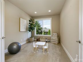 10905 102nd Avenue NE, Kirkland WA 98033
