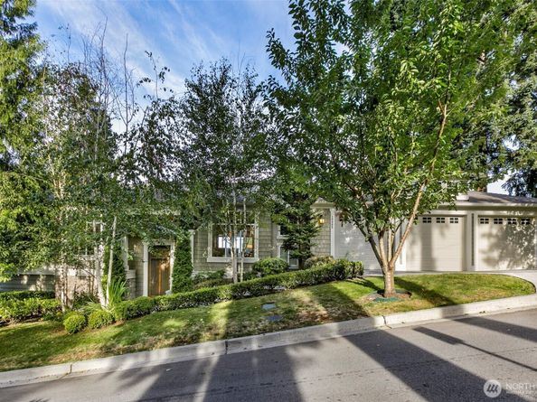 10905 102nd Avenue NE, Kirkland WA 98033