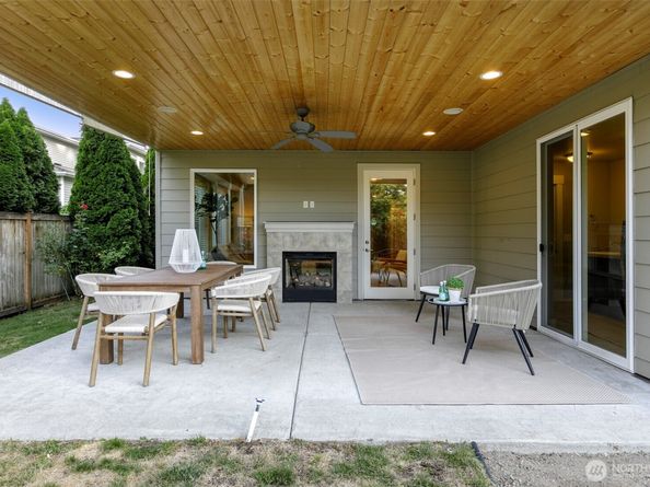 10905 102nd Avenue NE, Kirkland WA 98033