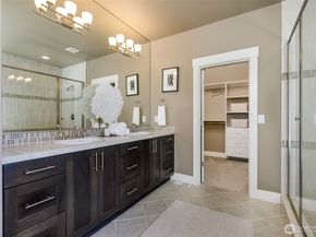 10905 102nd Avenue NE, Kirkland WA 98033