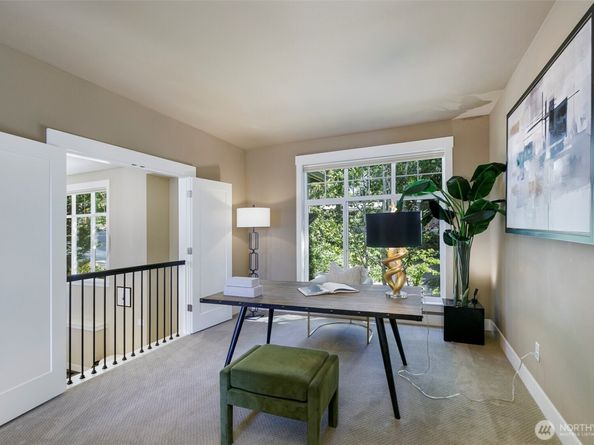 10905 102nd Avenue NE, Kirkland WA 98033