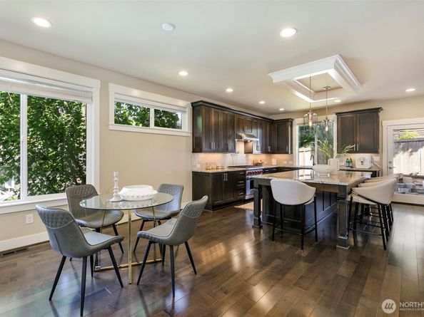 10905 102nd Avenue NE, Kirkland WA 98033