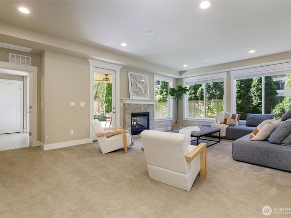 10905 102nd Avenue NE, Kirkland WA 98033