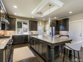 10905 102nd Avenue NE, Kirkland WA 98033