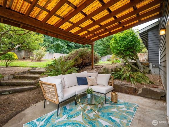 10518 231st Street SW, Edmonds WA 98020
