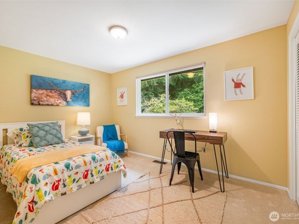 10518 231st Street SW, Edmonds WA 98020