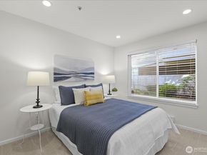 8750 Greenwood Avenue N S207, Seattle WA 98103