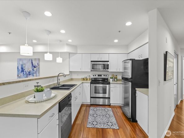 8750 Greenwood Avenue N S207, Seattle WA 98103