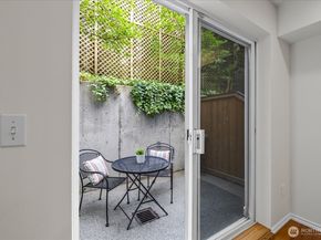 8750 Greenwood Avenue N S207, Seattle WA 98103
