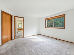 24225 15 Place SE, Bothell WA 98021