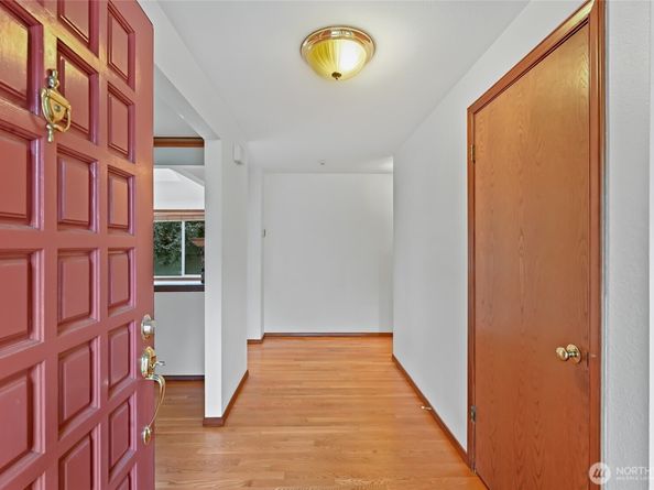 24225 15 Place SE, Bothell WA 98021