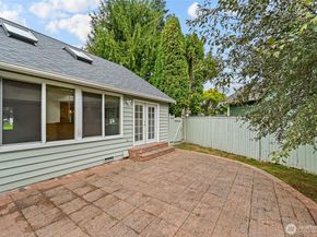 24225 15 Place SE, Bothell WA 98021